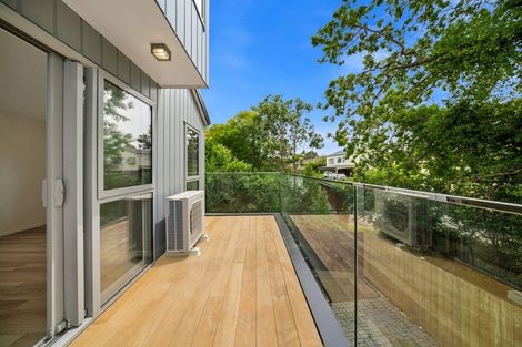 Photo of property in 26e Trojan Crescent, New Lynn, Auckland, 0600