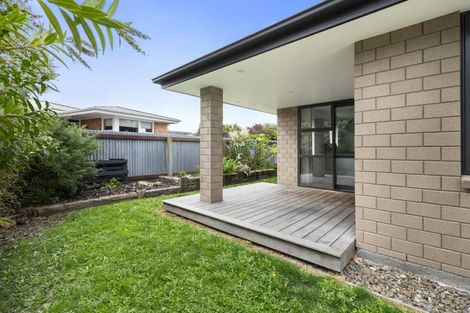 Photo of property in 64a Weston Avenue, Roslyn, Palmerston North, 4414