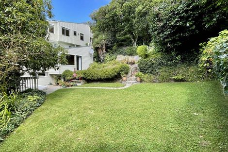 Photo of property in 79 Nicholson Road, Khandallah, Wellington, 6035