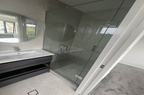 Photo of property in 9 Aralia Road, Sunnynook, Auckland, 0620