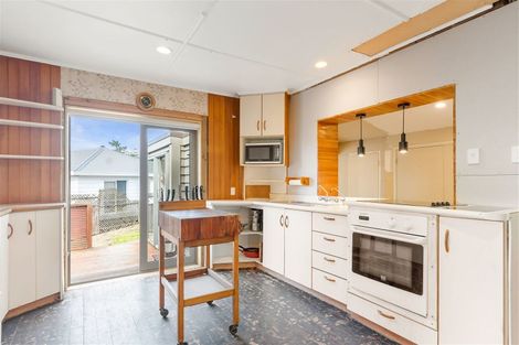 Photo of property in 1/730 Beach Road, Browns Bay, Auckland, 0630