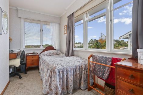 Photo of property in 63 Taunton Terrace, Blockhouse Bay, Auckland, 0600