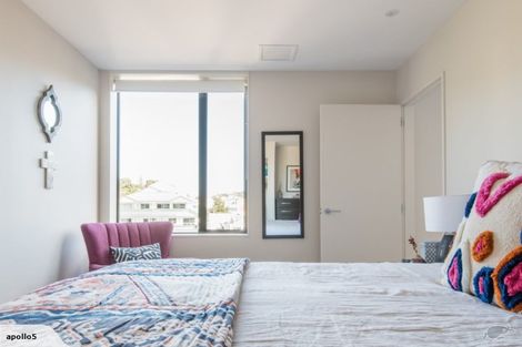 Photo of property in Nouvo Apartments, 5f/21 Rugby Street, Mount Cook, Wellington, 6021