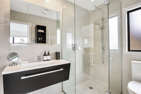 Photo of property in 29 Speedy Crescent, Hillcrest, Auckland, 0627