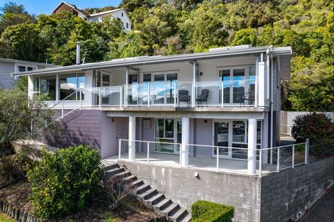Photo of property in 29 Seaview Crescent, Picton, 7220