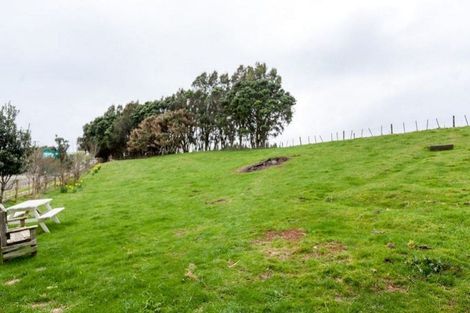 Photo of property in 421a South Road, Omata, New Plymouth, 4374