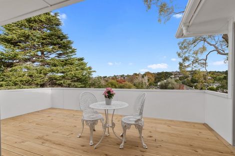 Photo of property in 43 Lynden Avenue, Hillcrest, Auckland, 0627