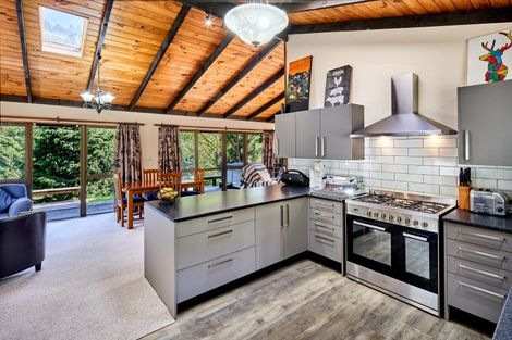 Photo of property in 850a Paekakariki Hill Road, Paekakariki Hill, Porirua, 5381