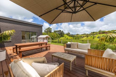 Photo of property in 7 Matau Lane, Ferndale, New Plymouth, 4310