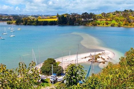 Photo of property in 224 Sandspit Road, Shelly Park, Auckland, 2014