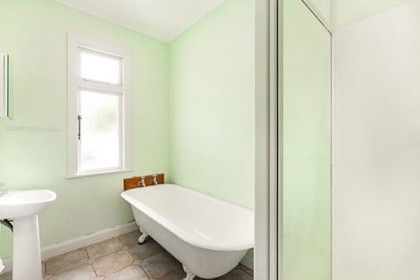 Photo of property in 98 Campbell Street, Karori, Wellington, 6012