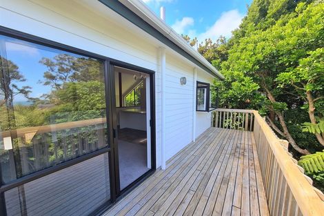 Photo of property in 2/8 Gray Crescent, Torbay, Auckland, 0630