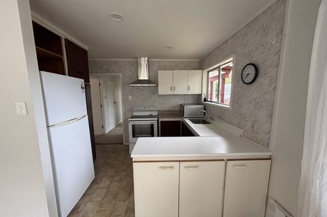 Photo of property in 1/79 Flanshaw Road, Te Atatu South, Auckland, 0610