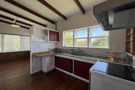 Photo of property in 64 Sylvan Crescent, Te Atatu South, Auckland, 0610