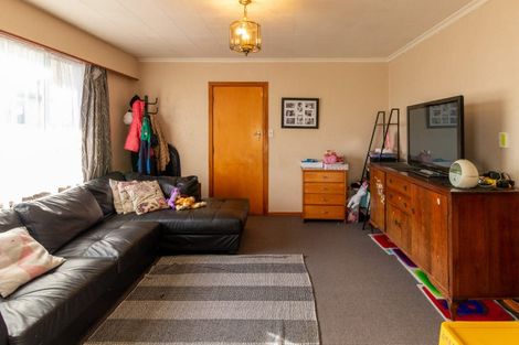 Photo of property in 28 Cargill Street, Waikiwi, Invercargill, 9810