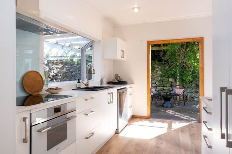 Photo of property in 11 Lucy Road, Bluff Hill, Napier, 4110