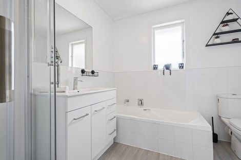 Photo of property in 1/8 Cape Road, Mangere, Auckland, 2022