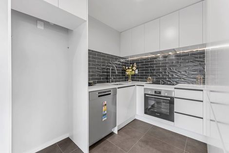 Photo of property in 19 Paihere Street, Huapai, Kumeu, 0810