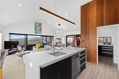 Photo of property in 4 Aquarius Lane, Langs Beach, 0582