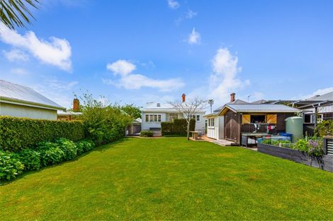 Photo of property in 203 Victoria Road, Devonport, Auckland, 0624