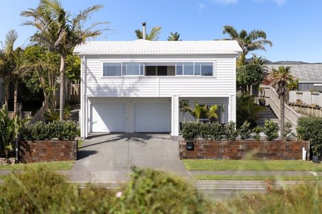 Photo of property in 700a Papamoa Beach Road, Papamoa Beach, Papamoa, 3118