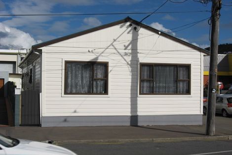 Photo of property in 102 Rongotai Road, Kilbirnie, Wellington, 6022