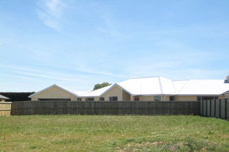 Photo of property in 37 Globe Bay Drive, Templeton, Christchurch, 8042