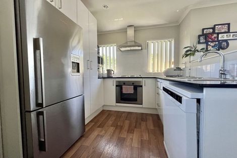 Photo of property in 5 Waipani Road, Te Atatu Peninsula, Auckland, 0610