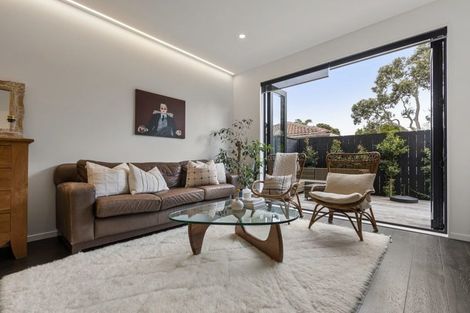 Photo of property in 18d St Michaels Avenue, Point Chevalier, Auckland, 1022