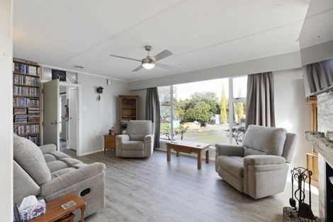 Photo of property in 8 Wairau Place, Kelvin Grove, Palmerston North, 4414