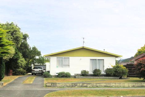 Photo of property in 17 Tacoma Drive, Totara Park, Upper Hutt, 5018