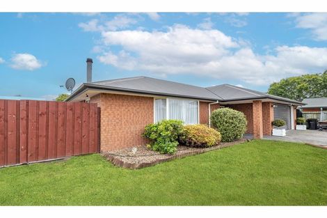 Photo of property in 2 Cobden Place, Woodend, 7610