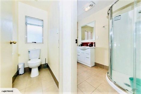 Photo of property in 1/49 Sungrove Rise, Sunnyvale, Auckland, 0612