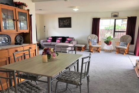 Photo of property in 16b Fairway Drive, Kerikeri, 0230