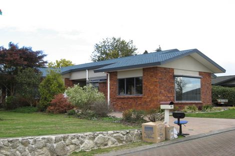 Photo of property in 13 Penlington Place, Havelock North, 4130