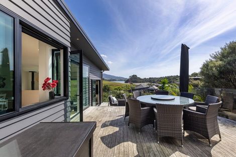 Photo of property in 36 Robertson Street, Raglan, 3225