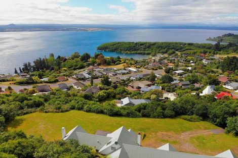 Photo of property in 26 Brunette Drive, Acacia Bay, Taupo, 3330