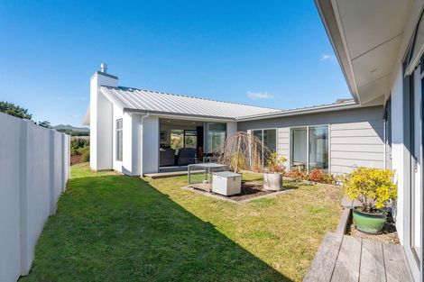 Photo of property in 47 Botanical Heights Drive, Waipahihi, Taupo, 3330