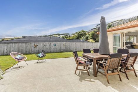 Photo of property in 177 Woodman Drive, Tawa, Wellington, 5028