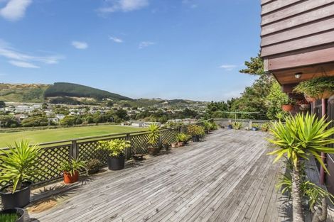 Photo of property in 19 Rembrandt Avenue, Tawa, Wellington, 5028