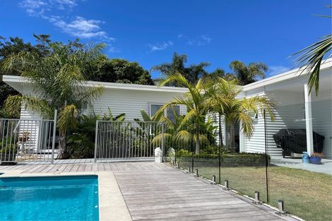 Photo of property in 2 Taimoana Close, Mangawhai Heads, Mangawhai, 0505