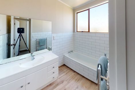 Photo of property in 8 Essex Place, Springvale, Whanganui, 4501