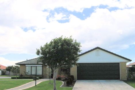 Photo of property in 37 The Gardens Drive, Papamoa Beach, Papamoa, 3118