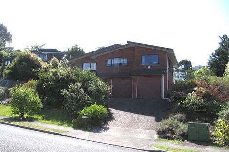 Photo of property in 17 Penguin Drive, Murrays Bay, Auckland, 0630