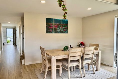 Photo of property in 7 Peat Way, Takanini, 2112