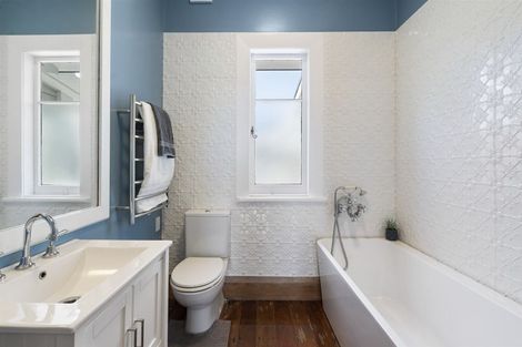 Photo of property in 1/62 Beresford Street, Bayswater, Auckland, 0622