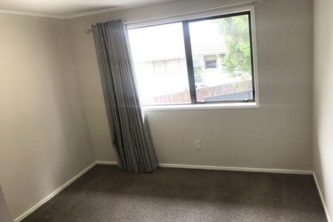 Photo of property in 6 Lewisham Street, Highland Park, Auckland, 2010