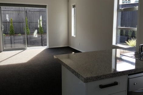 Photo of property in 27a Ranui Terrace, Tawa, Wellington, 5028