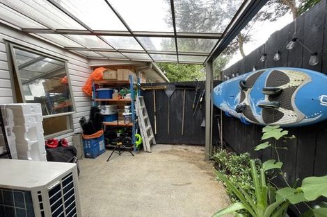 Photo of property in 29 Verdale Circle, Glen Eden, Auckland, 0602
