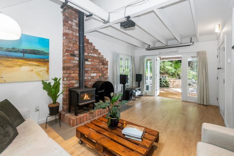 Photo of property in 74 Scenic Drive, Titirangi, Auckland, 0604